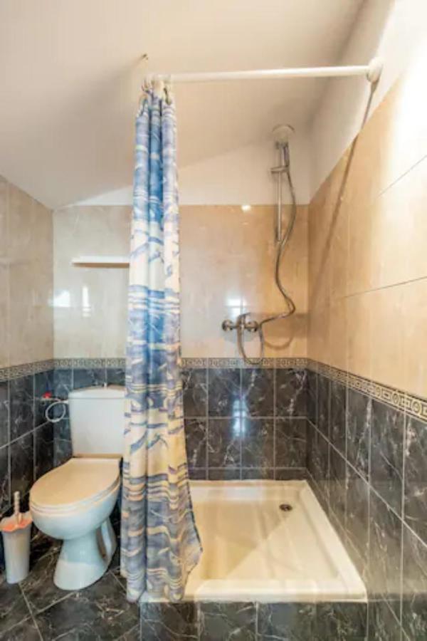 Guest House Geranium アルバナシ エクステリア 写真