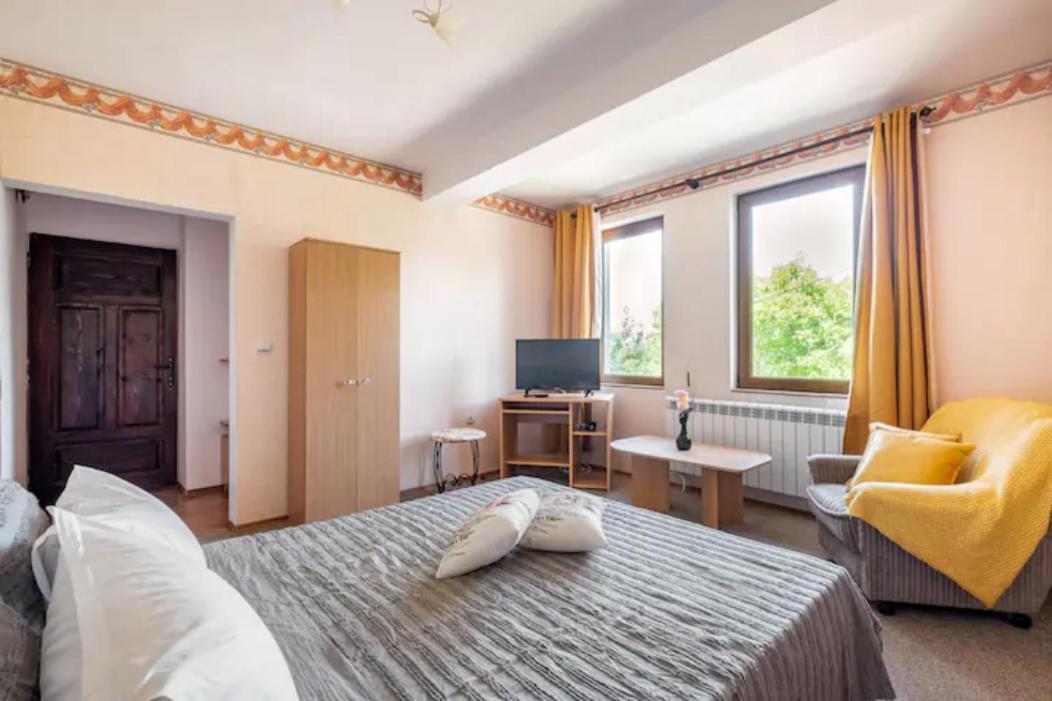 Guest House Geranium アルバナシ エクステリア 写真