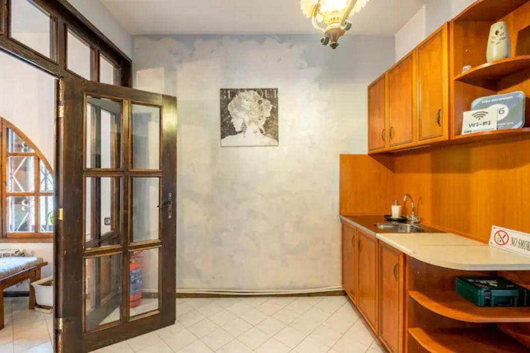 Guest House Geranium アルバナシ エクステリア 写真