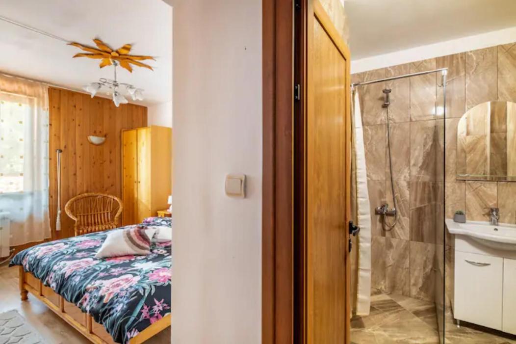 Guest House Geranium アルバナシ エクステリア 写真