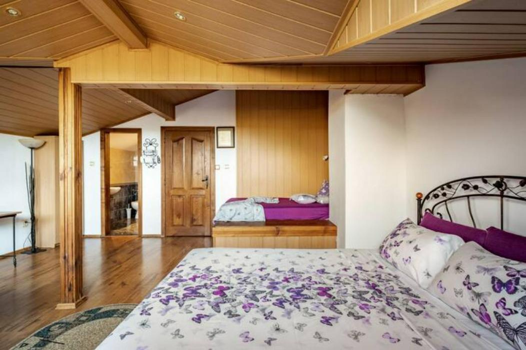 Guest House Geranium アルバナシ エクステリア 写真